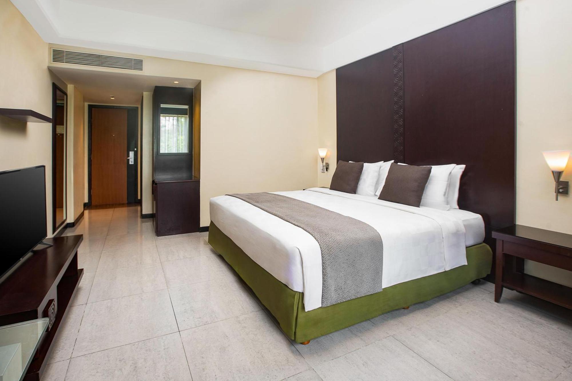 อาร์ยาดูตา ลิปโป วิลเลจ Hotel ทังเกอรัง ภายนอก รูปภาพ