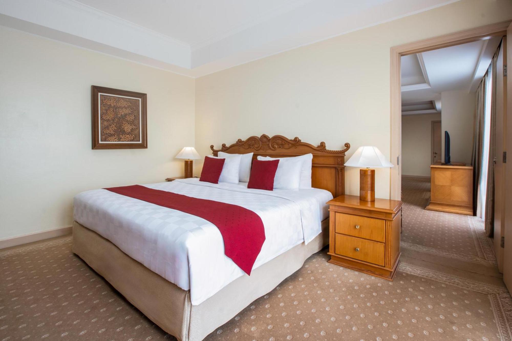 อาร์ยาดูตา ลิปโป วิลเลจ Hotel ทังเกอรัง ภายนอก รูปภาพ
